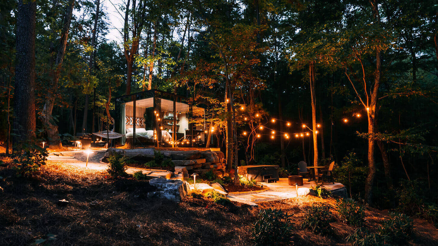 Mirror Cabins, Tennessee, United States