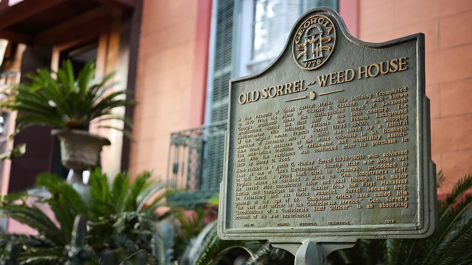 Historic Marker in Front of the Sorrel-Weed House. (Photo: Erin Clarkson)