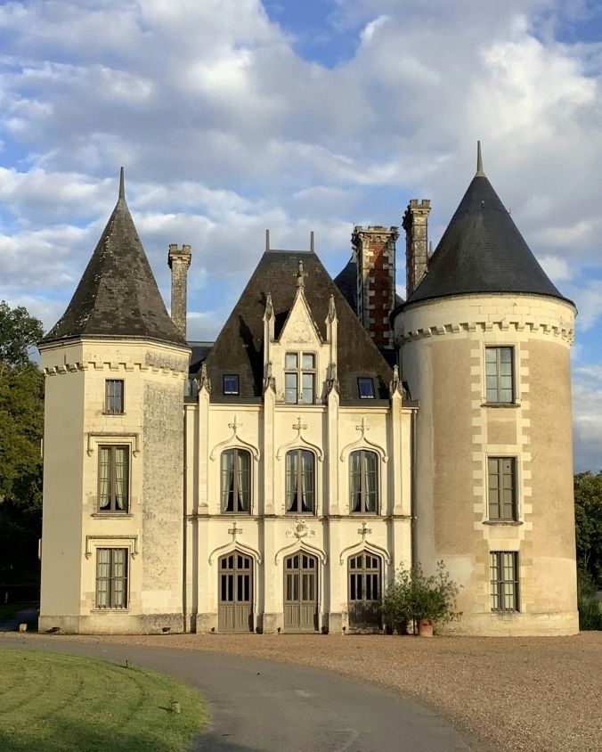 A converted château in rural France. (Credit: Gwyn Hay)