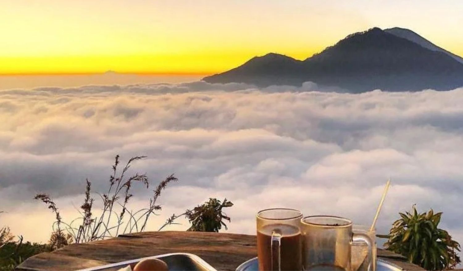 Guests are treated to breakfast prepared using volcanic steam vents.