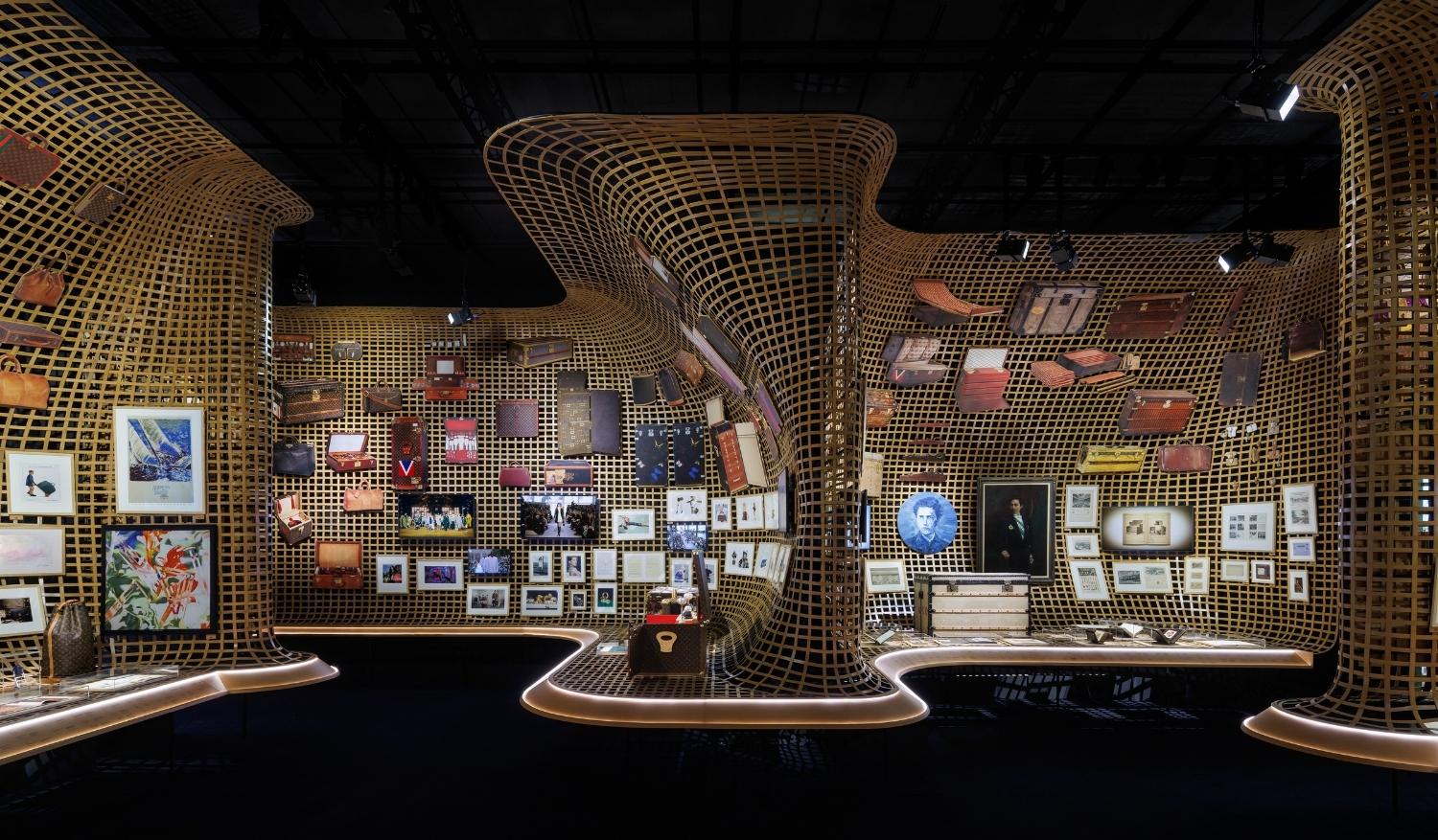The exhibition presents over 1,000 objects, including 200 Japan-specific artefacts.