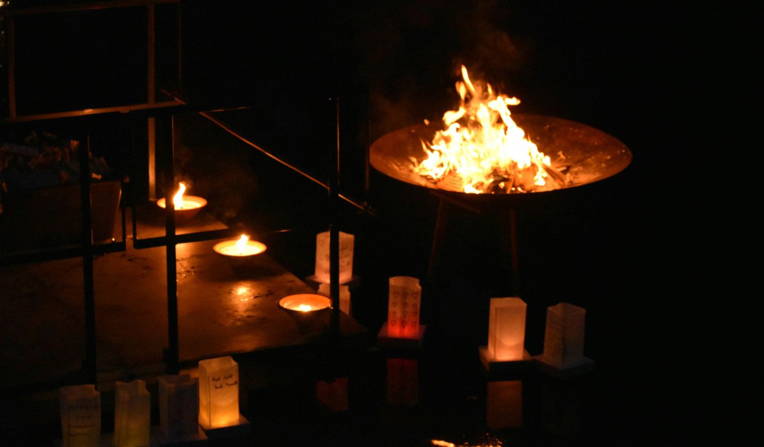Okuribi or farewell fires. (Credit: Liesbeth Swenne)