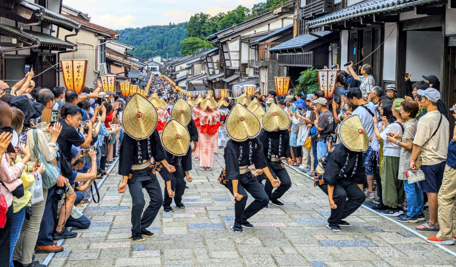 The dance of remembrance in one of the streets in Toyama. (Credit: Daniel Beauchamp)