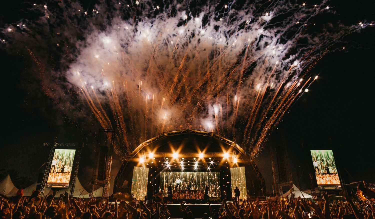 For music lovers, the BAM (Barcelona Acció Musical) Festival brings indie bands and experimental artists.